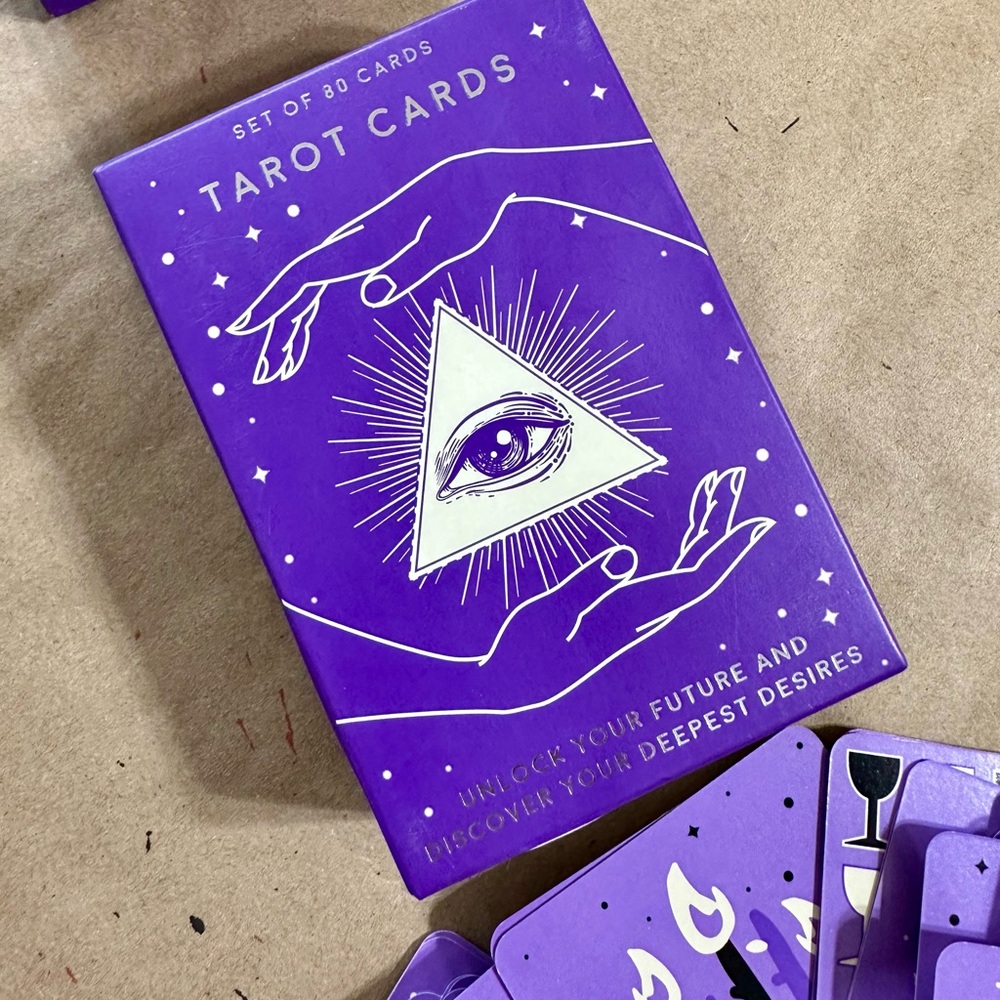 Gift Republic Tarot Deck